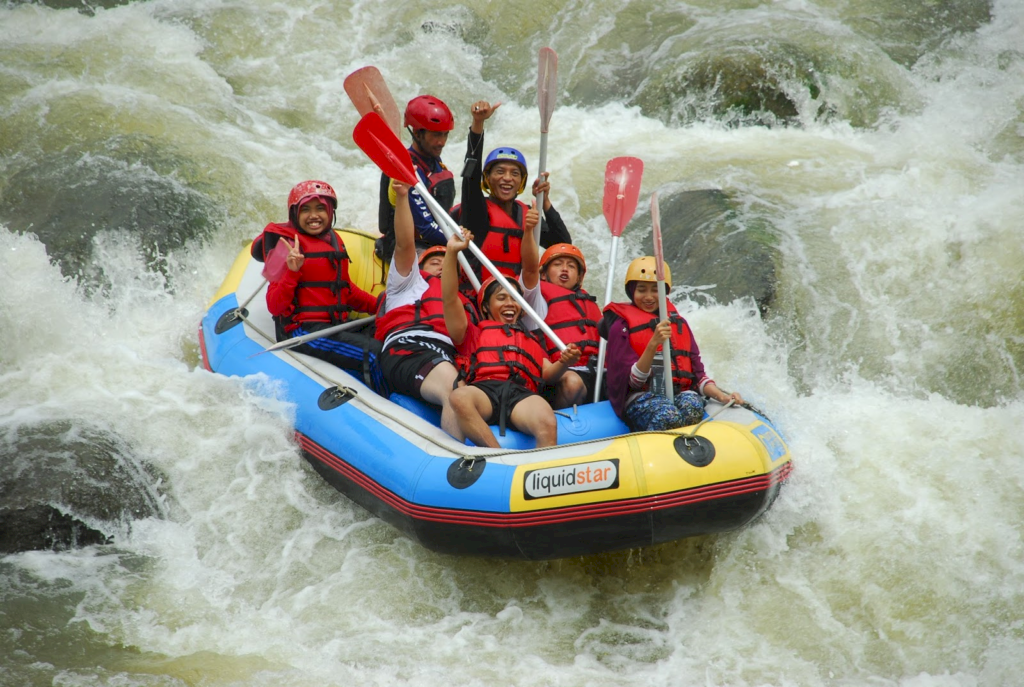 Rafting Kali Progo: Petualangan Seru di Sungai Progo yang Memacu Adrenalin