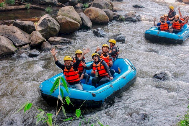 Rafting Sungai Progo: Petualangan Seru dengan Arus Menantang!