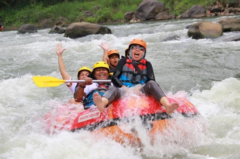 Tips Rafting untuk Pemula: Persiapkan Petualangan Seru Anda!